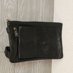 HOBO International Black Leather Crossbody Unisex Travel Bag Purse